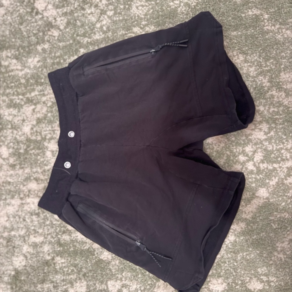 Black athletic Shorts